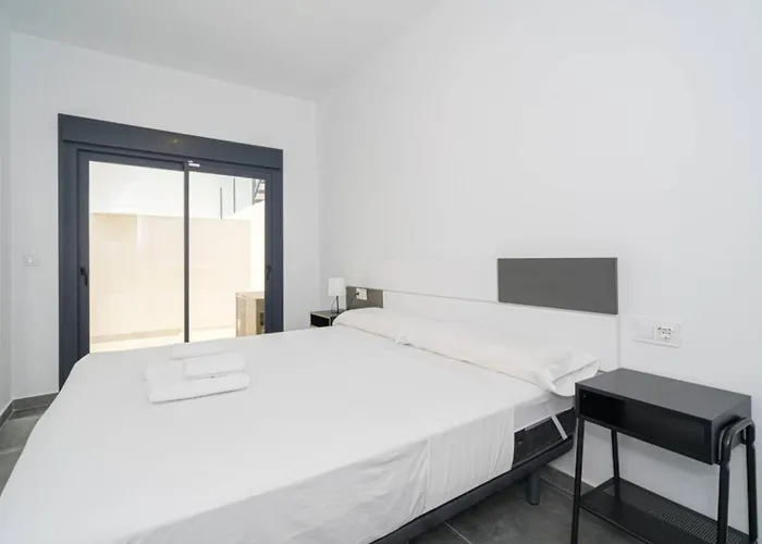 Luxury Villa Gassin With Pool & Jacuzzzi بيت للعطل سان تروبيه